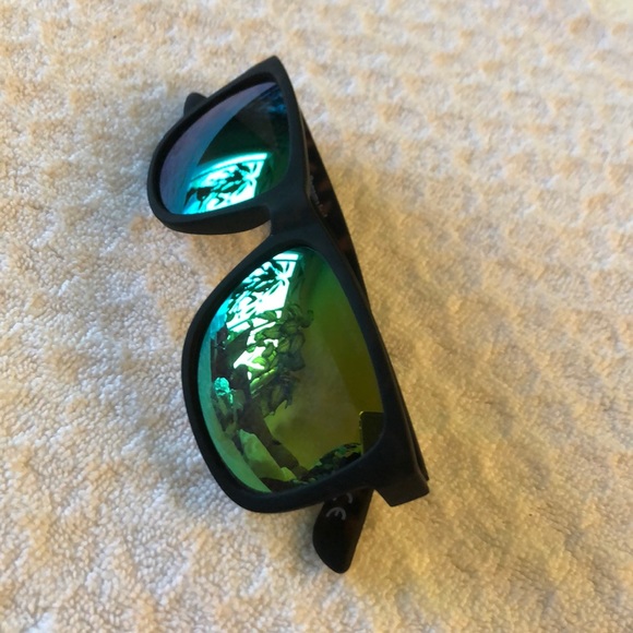 🏵2/$25🏵 Panama Jack Fashion Sunglasses - Picture 2 of 5